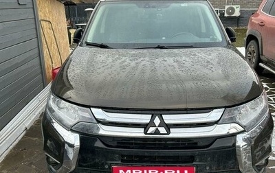 Mitsubishi Outlander III рестайлинг 3, 2018 год, 2 100 000 рублей, 1 фотография