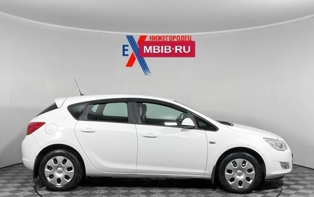 Opel Astra J, 2011 год, 769 000 рублей, 3 фотография