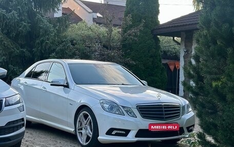 Mercedes-Benz E-Класс, 2011 год, 1 900 000 рублей, 2 фотография