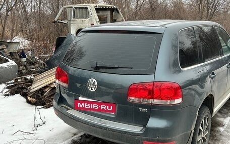 Volkswagen Touareg III, 2005 год, 900 000 рублей, 2 фотография