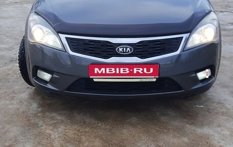 KIA cee'd I рестайлинг, 2011 год, 815 000 рублей, 1 фотография