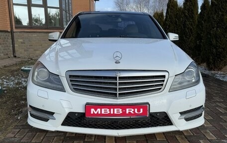 Mercedes-Benz C-Класс, 2013 год, 1 950 000 рублей, 1 фотография