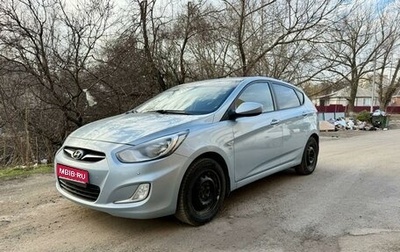 Hyundai Solaris II рестайлинг, 2013 год, 780 000 рублей, 1 фотография