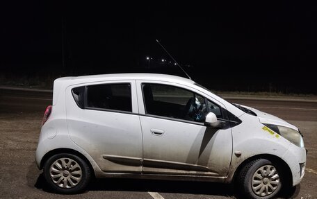 Chevrolet Spark III, 2011 год, 500 000 рублей, 1 фотография