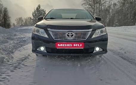 Toyota Camry, 2012 год, 2 100 000 рублей, 3 фотография