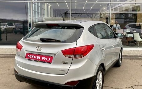 Hyundai Tucson III, 2009 год, 1 055 000 рублей, 5 фотография