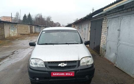 Chevrolet Niva I рестайлинг, 2011 год, 440 000 рублей, 1 фотография