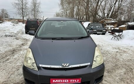 Toyota Wish II, 2003 год, 900 000 рублей, 1 фотография