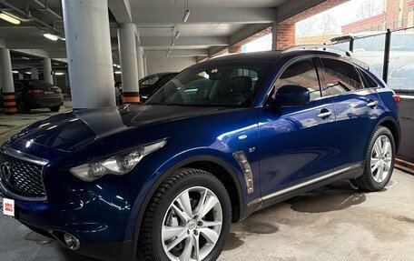 Infiniti QX70, 2017 год, 2 600 000 рублей, 2 фотография