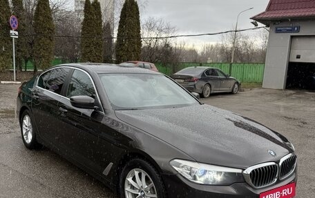 BMW 5 серия, 2018 год, 3 650 000 рублей, 2 фотография