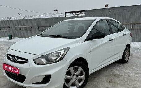 Hyundai Solaris II рестайлинг, 2013 год, 665 000 рублей, 1 фотография