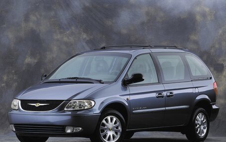 Chrysler Voyager IV, 2002 год, 649 999 рублей, 1 фотография