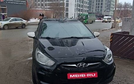 Hyundai Solaris II рестайлинг, 2013 год, 850 000 рублей, 1 фотография