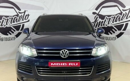 Volkswagen Touareg III, 2011 год, 2 499 000 рублей, 3 фотография