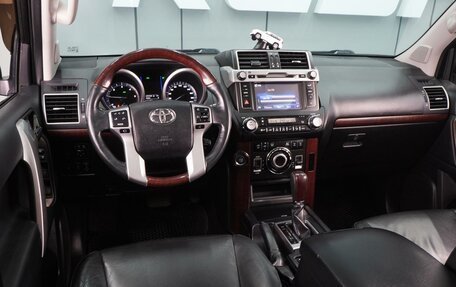 Toyota Land Cruiser Prado 150 рестайлинг 2, 2015 год, 4 499 000 рублей, 6 фотография