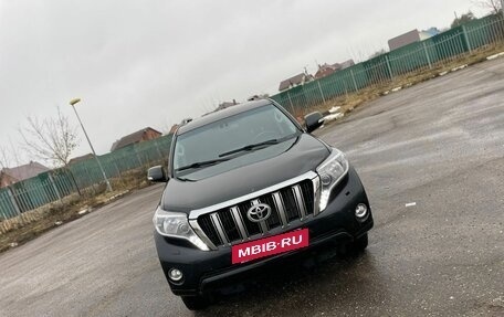 Toyota Land Cruiser Prado 150 рестайлинг 2, 2017 год, 2 750 000 рублей, 2 фотография