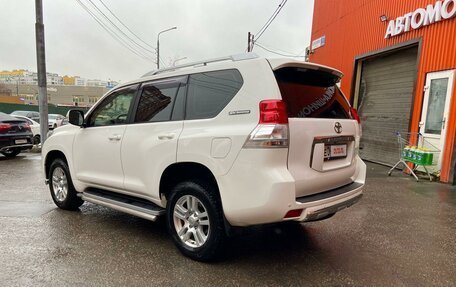 Toyota Land Cruiser Prado 150 рестайлинг 2, 2011 год, 2 900 000 рублей, 3 фотография