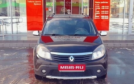 Renault Sandero I, 2013 год, 825 000 рублей, 2 фотография