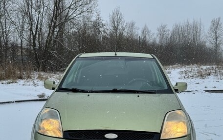 Ford Fiesta, 2005 год, 360 000 рублей, 2 фотография