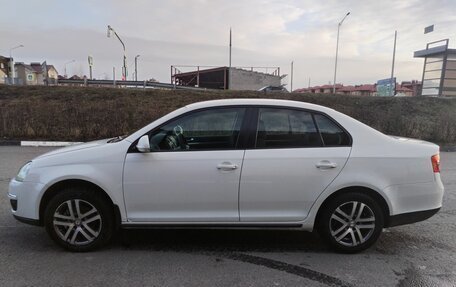 Volkswagen Jetta VI, 2009 год, 690 000 рублей, 4 фотография