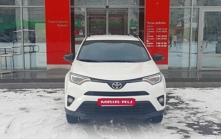 Toyota RAV4, 2018 год, 3 199 000 рублей, 2 фотография