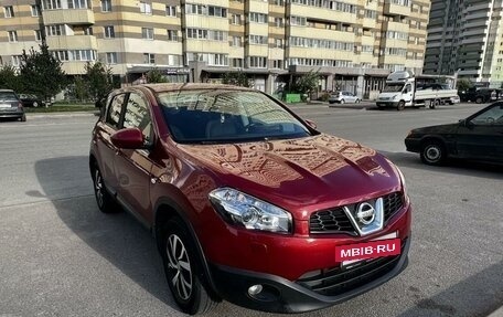 Nissan Qashqai, 2010 год, 900 000 рублей, 2 фотография