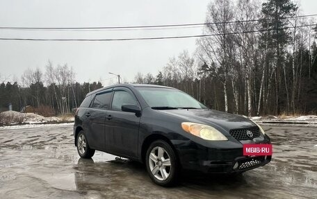 Toyota Matrix, 2003 год, 600 000 рублей, 3 фотография