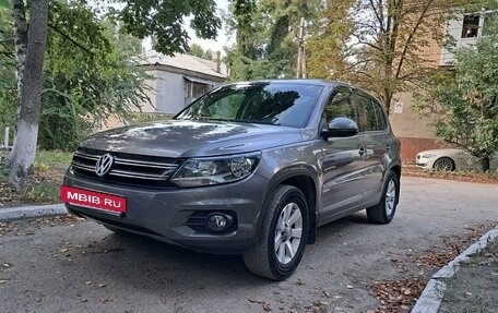 Volkswagen Tiguan I, 2011 год, 1 600 000 рублей, 2 фотография