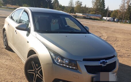 Chevrolet Cruze II, 2011 год, 620 000 рублей, 2 фотография