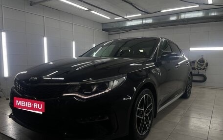 KIA Optima IV, 2018 год, 2 500 000 рублей, 3 фотография