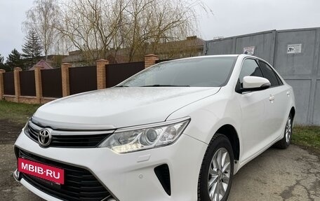 Toyota Camry, 2017 год, 2 370 000 рублей, 4 фотография