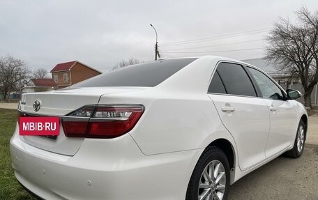 Toyota Camry, 2017 год, 2 370 000 рублей, 6 фотография