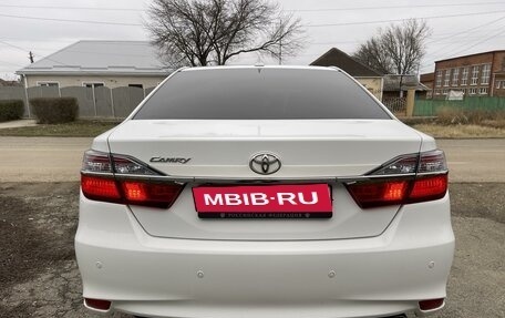 Toyota Camry, 2017 год, 2 370 000 рублей, 7 фотография