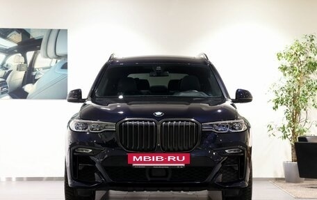 BMW X7, 2022 год, 10 800 000 рублей, 2 фотография