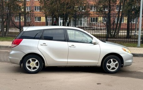 Toyota Matrix, 2003 год, 600 000 рублей, 3 фотография