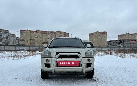 Hyundai Tucson III, 2007 год, 850 000 рублей, 3 фотография