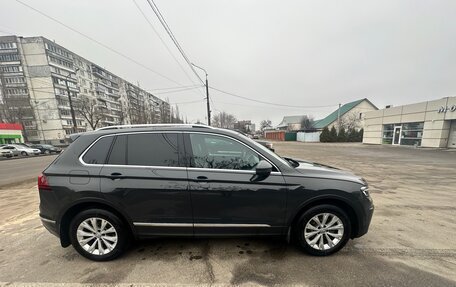 Volkswagen Tiguan II, 2017 год, 2 800 000 рублей, 3 фотография