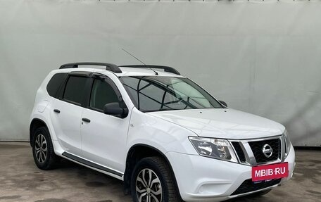 Nissan Terrano III, 2017 год, 1 350 000 рублей, 2 фотография