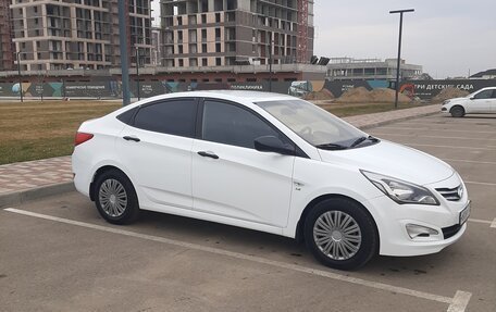 Hyundai Solaris II рестайлинг, 2015 год, 1 050 000 рублей, 4 фотография