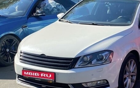 Volkswagen Passat B7, 2012 год, 999 999 рублей, 2 фотография