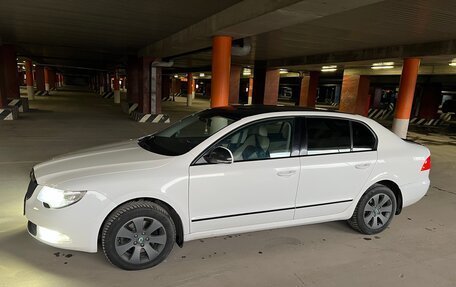 Skoda Superb III рестайлинг, 2011 год, 1 350 000 рублей, 3 фотография