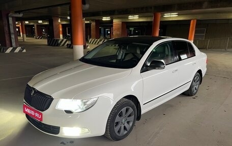 Skoda Superb III рестайлинг, 2011 год, 1 350 000 рублей, 2 фотография