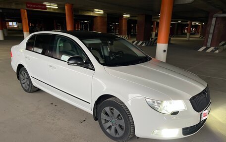 Skoda Superb III рестайлинг, 2011 год, 1 350 000 рублей, 4 фотография