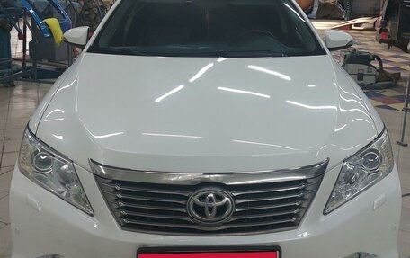 Toyota Camry, 2011 год, 1 640 000 рублей, 2 фотография