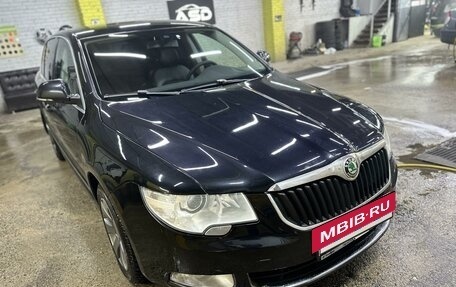 Skoda Superb III рестайлинг, 2010 год, 995 000 рублей, 4 фотография