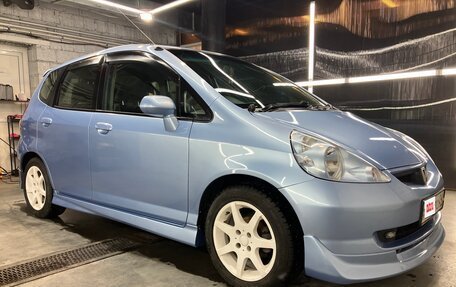 Honda Fit III, 2002 год, 675 000 рублей, 3 фотография