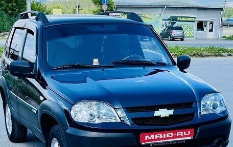 Chevrolet Niva I рестайлинг, 2013 год, 585 000 рублей, 4 фотография