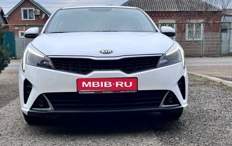 KIA Rio IV, 2021 год, 2 050 000 рублей, 2 фотография