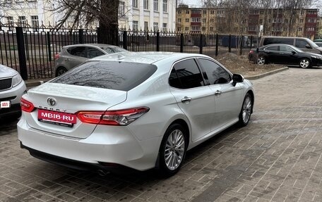 Toyota Camry, 2019 год, 3 250 000 рублей, 5 фотография