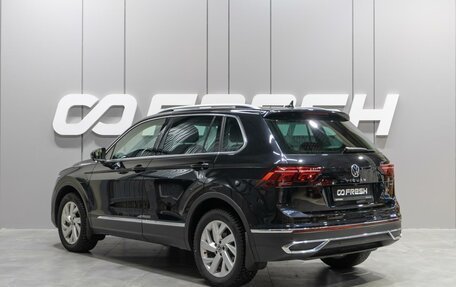 Volkswagen Tiguan II, 2021 год, 3 399 000 рублей, 2 фотография